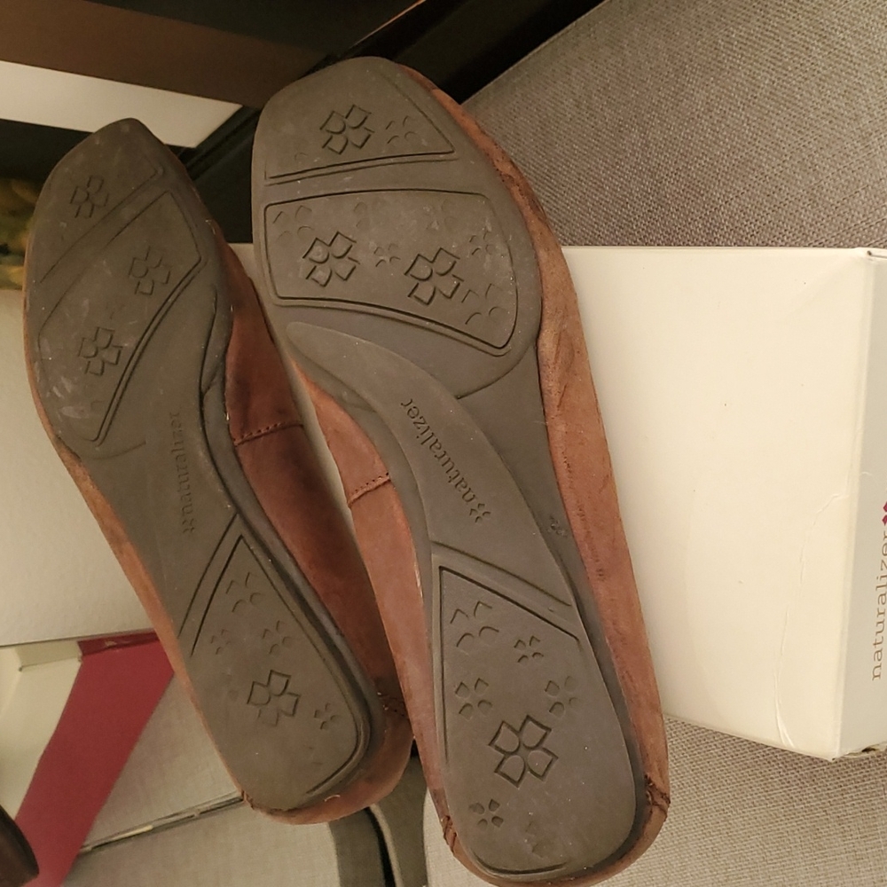 Shoes - Picture 4 of 4